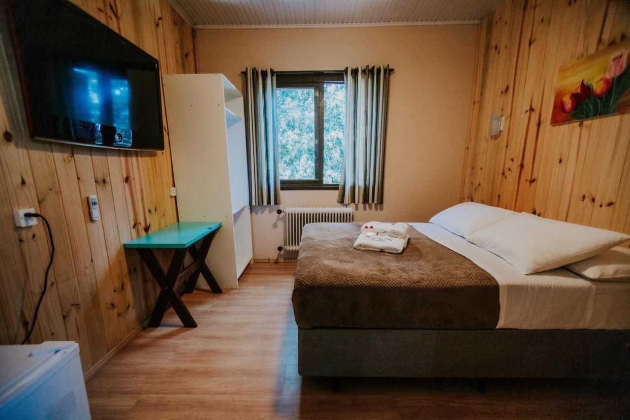 Pousada Casa Da Paz Hotel กรามาโด ภายนอก รูปภาพ